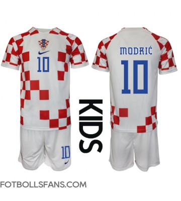 Kroatien Luka Modric #10 Replika Hemmatröja Barn VM 2022 Kortärmad (+ Korta byxor)